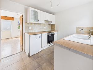 Kitchen- click for photo gallery